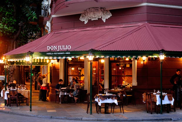 Restaurant on a corner with terrace 